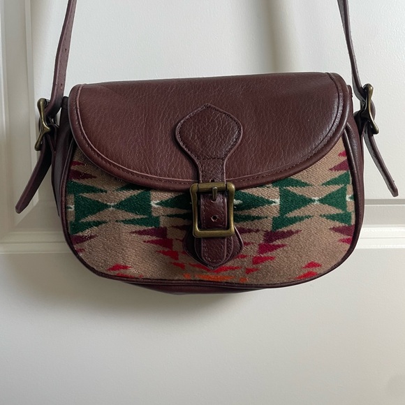 Pendleton Handbags - Pendleton Brown Leather Crossbody with Geometric Pattern